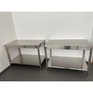 Stainless steel table medium